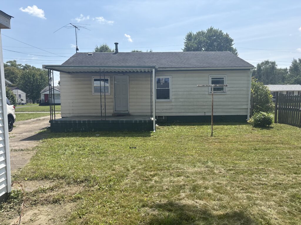 Garage Door and Window Replacement in Warren, Ohio — window and garage door replacement